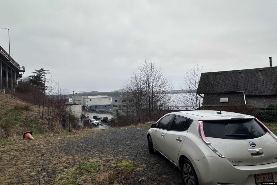 118 Elliot Street, Ketchikan, Alaska 99901, ,Single Family/duplex,Land,Elliot Street,25029