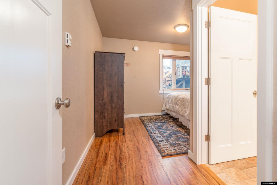 1254-1256 Water Street, Ketchikan, 99901, 5 Bedrooms Bedrooms, ,6 BathroomsBathrooms,Townhome,Residential,Water Street,25103