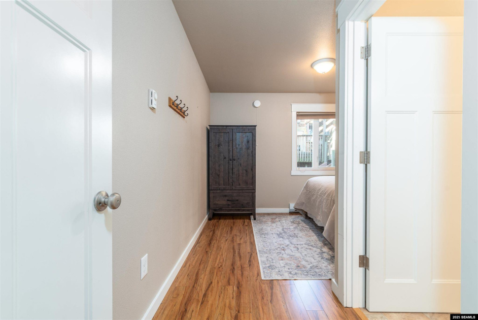 1254-1256 Water Street, Ketchikan, 99901, 5 Bedrooms Bedrooms, ,6 BathroomsBathrooms,Townhome,Residential,Water Street,25103