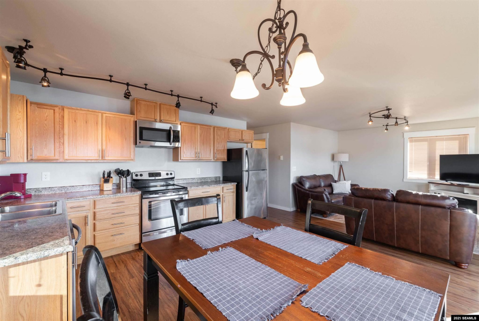 1254-1256 Water Street, Ketchikan, 99901, 5 Bedrooms Bedrooms, ,6 BathroomsBathrooms,Townhome,Residential,Water Street,25103