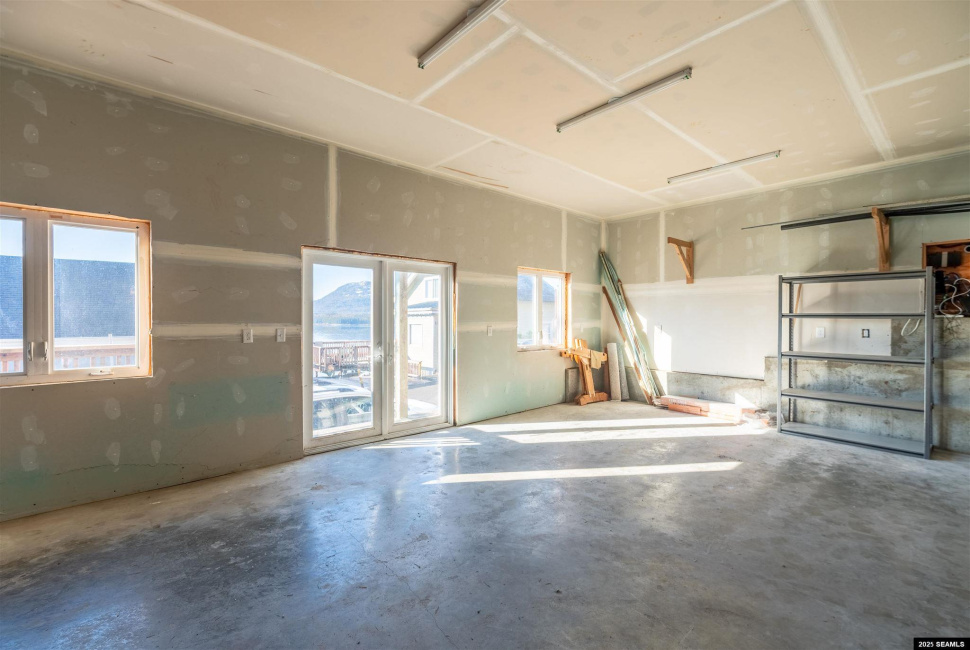 1254-1256 Water Street, Ketchikan, 99901, 5 Bedrooms Bedrooms, ,6 BathroomsBathrooms,Townhome,Residential,Water Street,25103