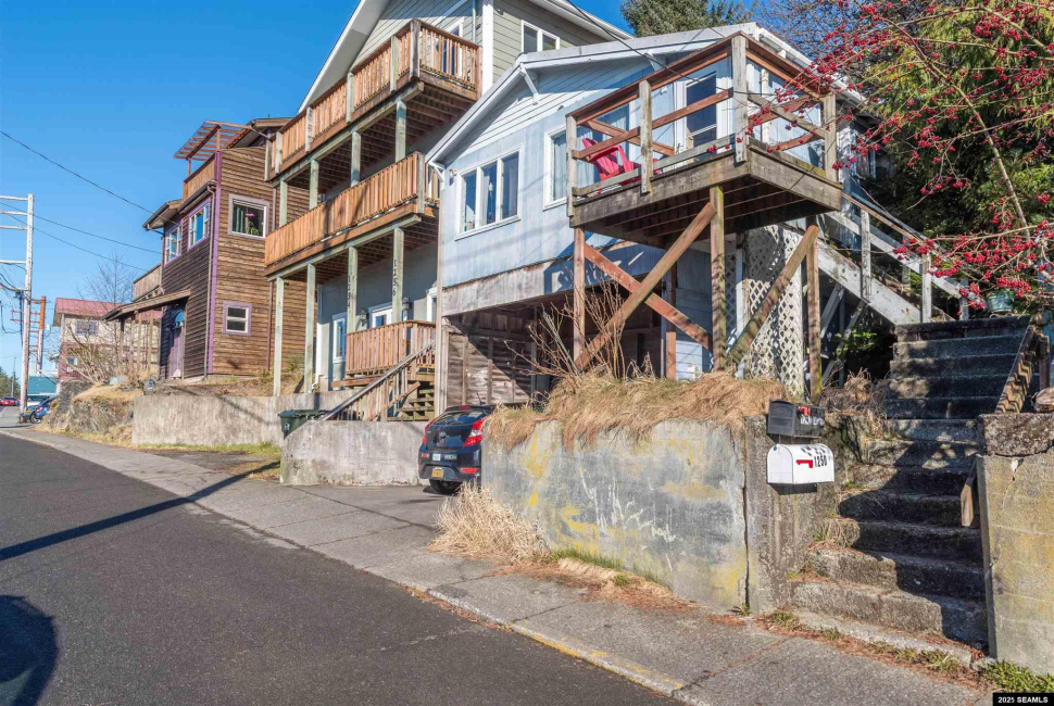 1254-1256 Water Street, Ketchikan, 99901, 5 Bedrooms Bedrooms, ,6 BathroomsBathrooms,Townhome,Residential,Water Street,25103