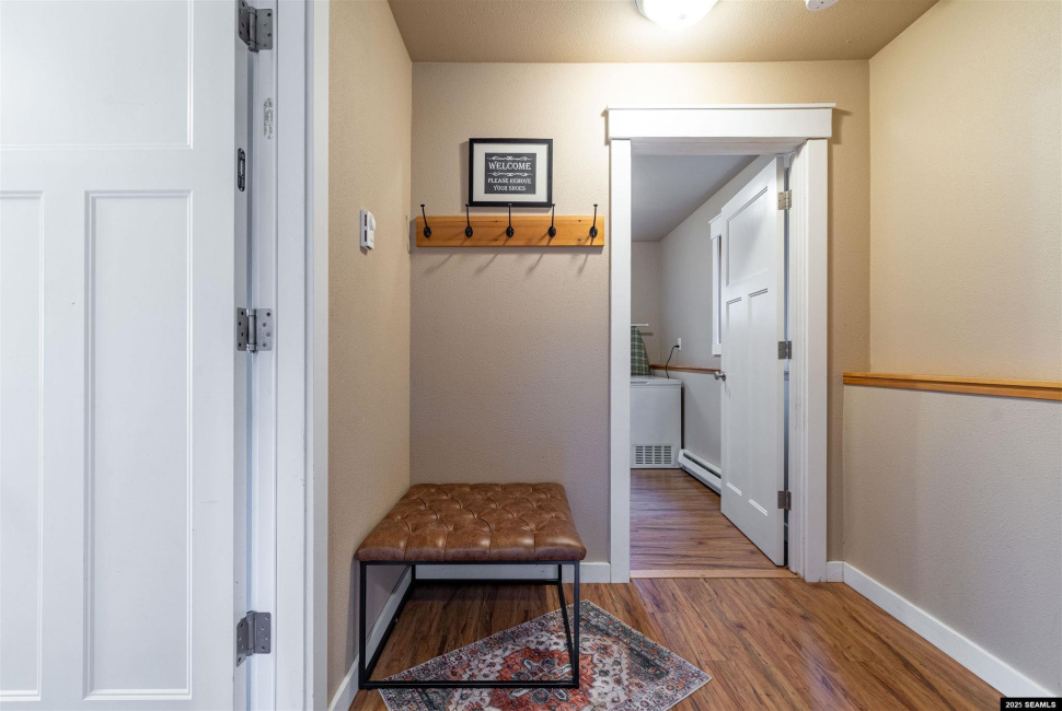 1254-1256 Water Street, Ketchikan, 99901, 5 Bedrooms Bedrooms, ,6 BathroomsBathrooms,Townhome,Residential,Water Street,25103