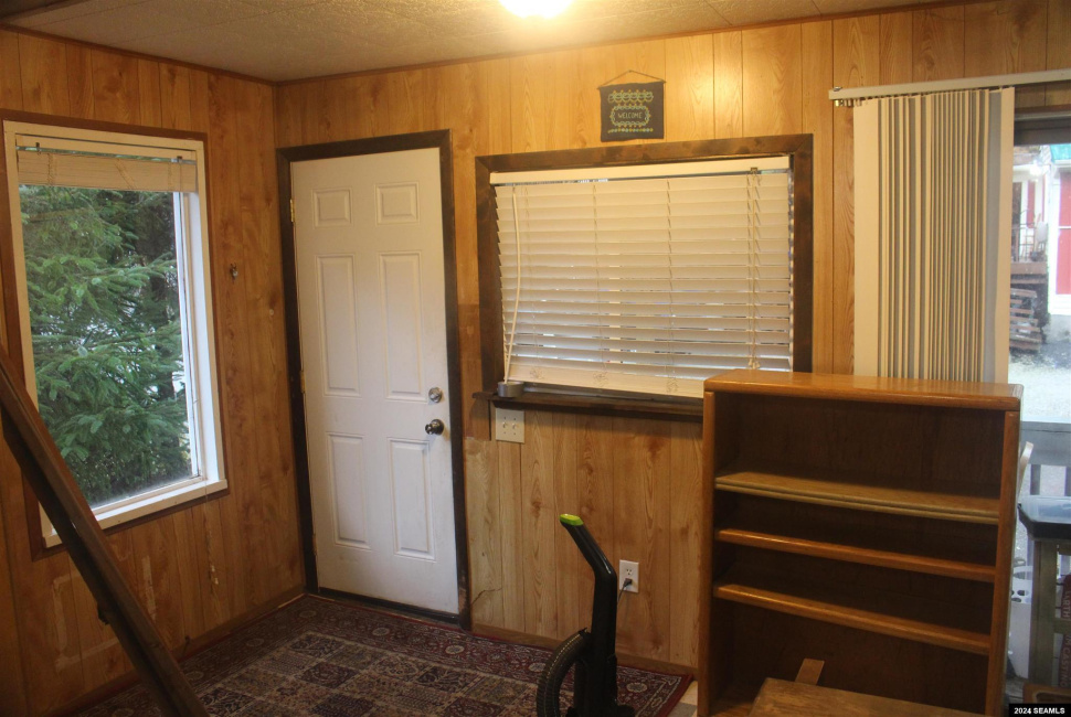 1123/1125 Woodland Avenue, Ketchikan, Alaska 99901, ,Duplex,Multifamily,Woodland Avenue,24190