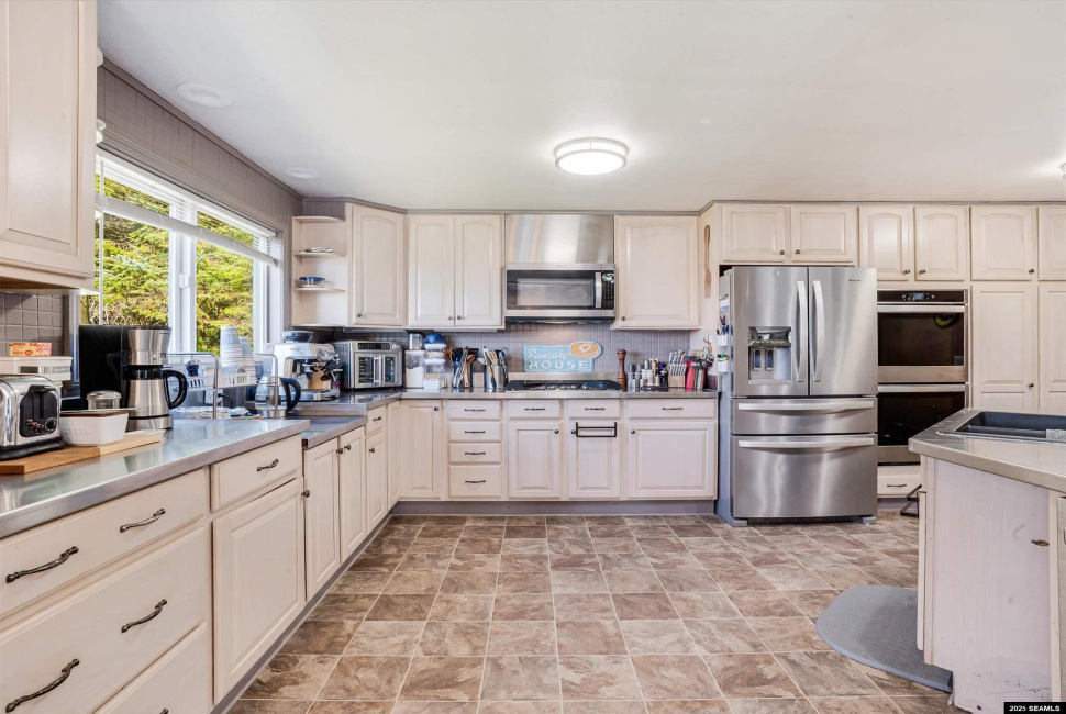 5526 Tongass Hwy., Ketchikan, 99901, 4 Bedrooms Bedrooms, 0 ,2 BathroomsBathrooms,Single Family,Residential,Tongass Hwy.,0,25365