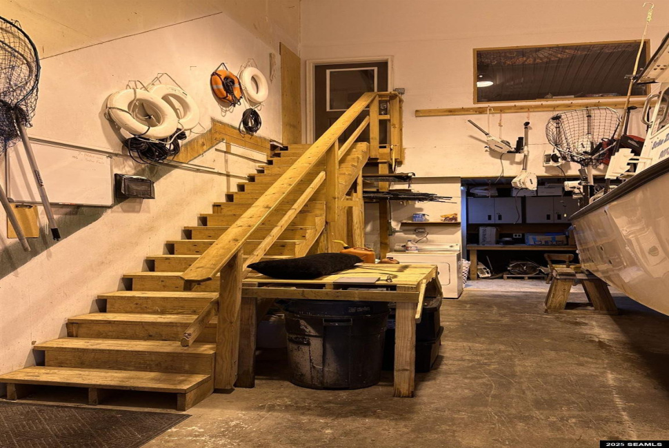 UNIT 106, TOTEM Mud Bay Road, Ketchikan, Alaska 99901, ,Office/warehouse,Commercial/industrial,Mud Bay Road,25443