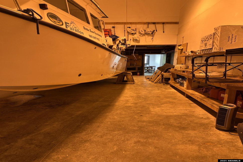 UNIT 106, TOTEM Mud Bay Road, Ketchikan, Alaska 99901, ,Office/warehouse,Commercial/industrial,Mud Bay Road,25443