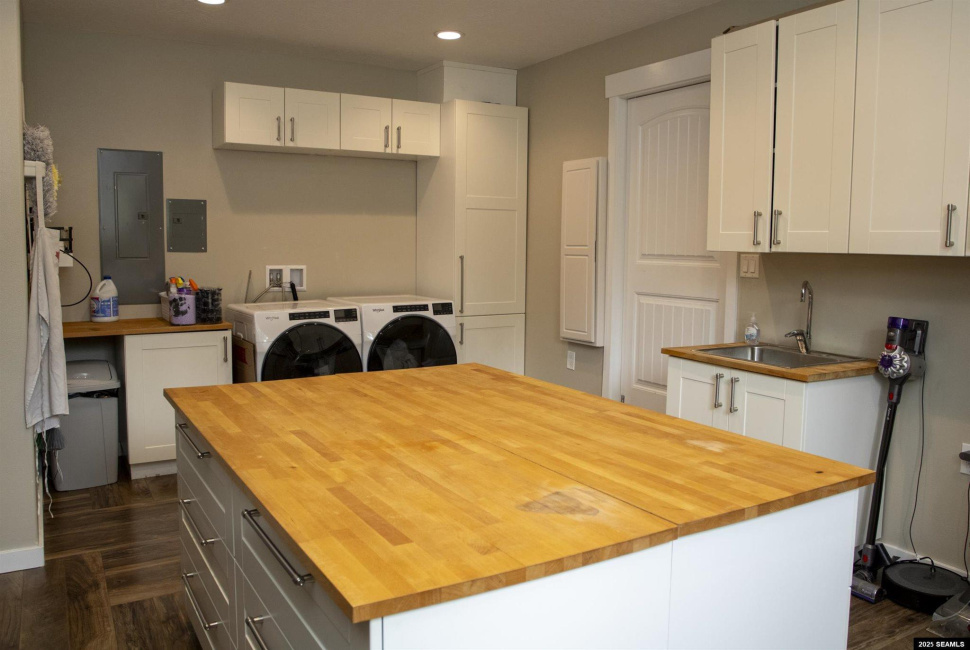 1402 Pond Reef Road, Ketchikan, 99901, 7 Bedrooms Bedrooms, ,5 BathroomsBathrooms,Single Family,Residential,Pond Reef Road,25493