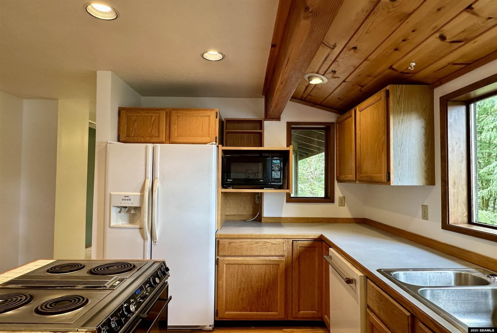 4943 Tongass Hwy., Ketchikan, 99901, 3 Bedrooms Bedrooms, 0 ,2 BathroomsBathrooms,Single Family,Residential,Tongass Hwy.,0,25581