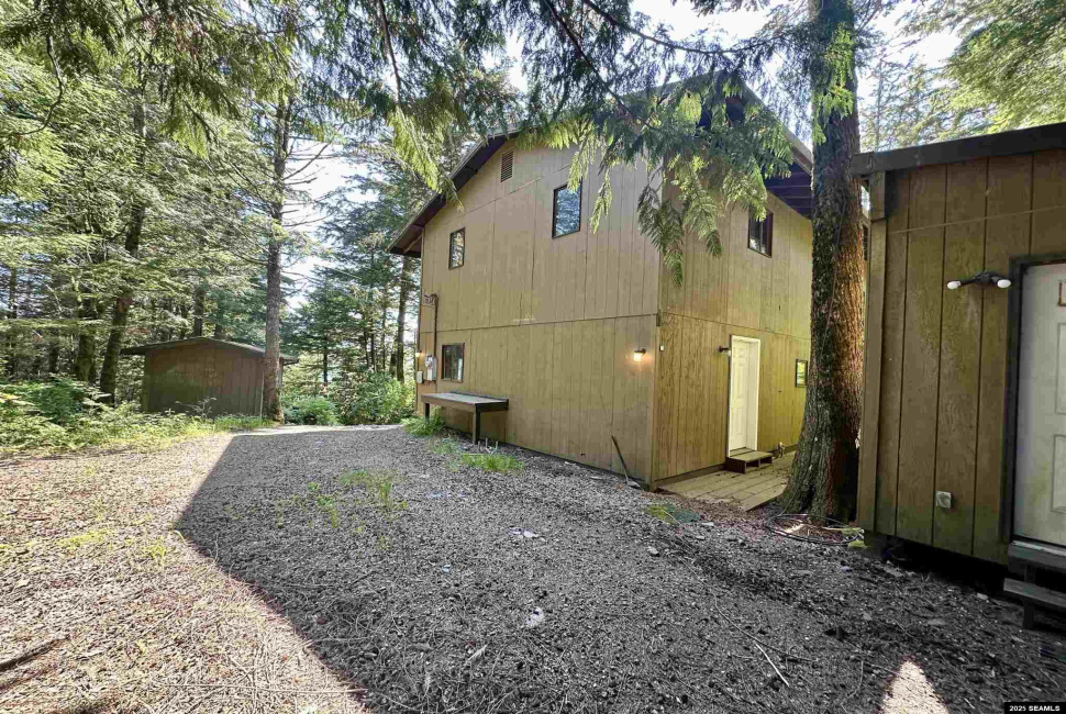 4943 Tongass Hwy., Ketchikan, 99901, 3 Bedrooms Bedrooms, 0 ,2 BathroomsBathrooms,Single Family,Residential,Tongass Hwy.,0,25581