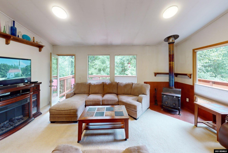 1350 Woodside Drive, Ketchikan, 99901, 2 Bedrooms Bedrooms, 0 ,1 BathroomBathrooms,Single Family,Residential,Woodside Drive,0,24531