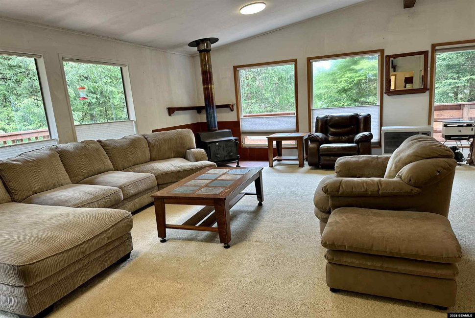 1350 Woodside Drive, Ketchikan, 99901, 2 Bedrooms Bedrooms, 0 ,1 BathroomBathrooms,Single Family,Residential,Woodside Drive,0,24531