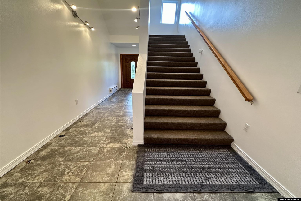 22 Clover View Road, Ketchikan, 99901, 3 Bedrooms Bedrooms, 0 ,3 BathroomsBathrooms,Single Family,Residential,Clover View Road,0,25781