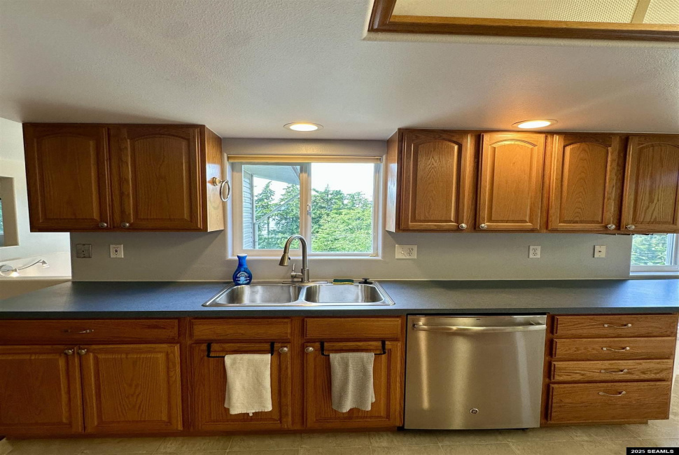 22 Clover View Road, Ketchikan, 99901, 3 Bedrooms Bedrooms, 0 ,3 BathroomsBathrooms,Single Family,Residential,Clover View Road,0,25781