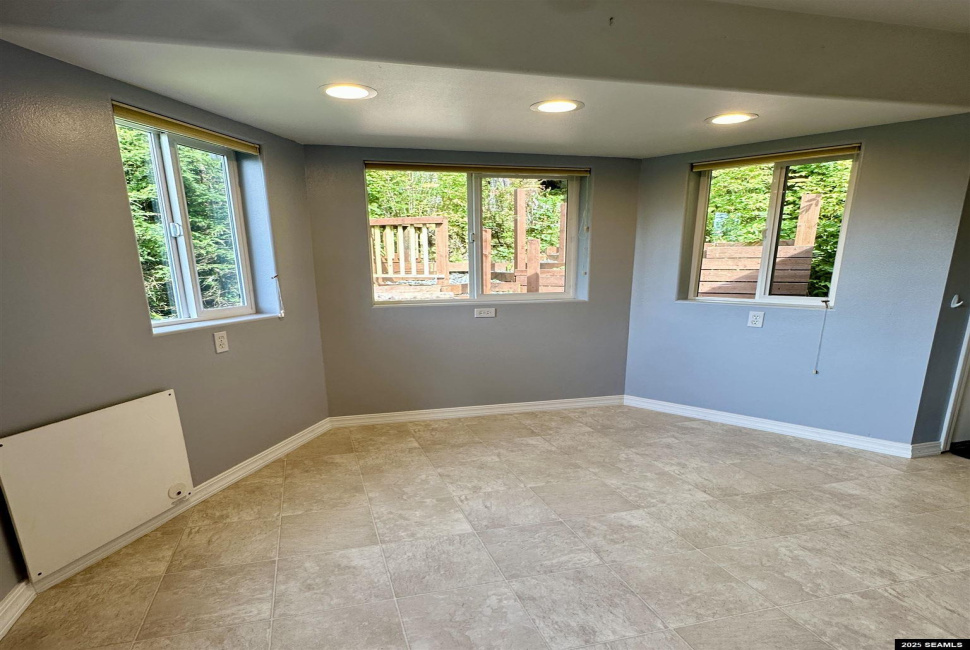 22 Clover View Road, Ketchikan, 99901, 3 Bedrooms Bedrooms, 0 ,3 BathroomsBathrooms,Single Family,Residential,Clover View Road,0,25781