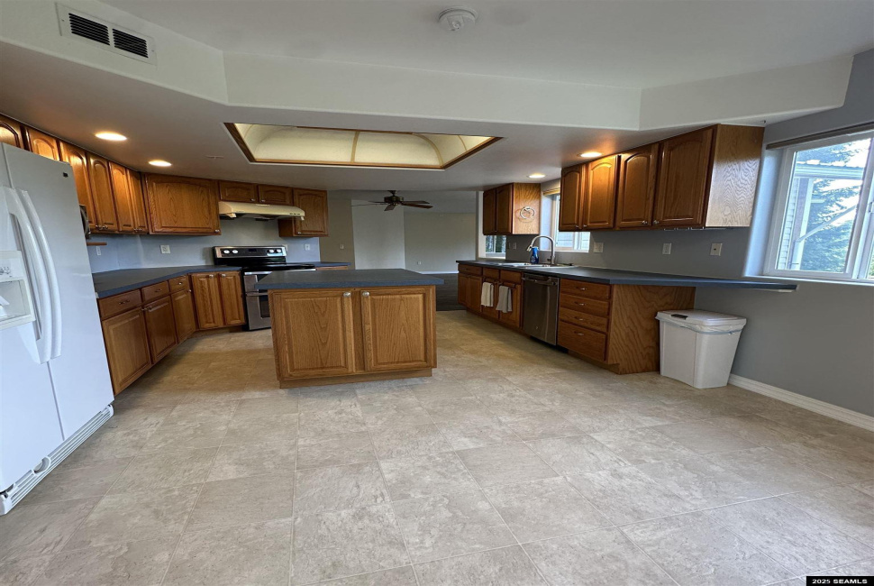 22 Clover View Road, Ketchikan, 99901, 3 Bedrooms Bedrooms, 0 ,3 BathroomsBathrooms,Single Family,Residential,Clover View Road,0,25781