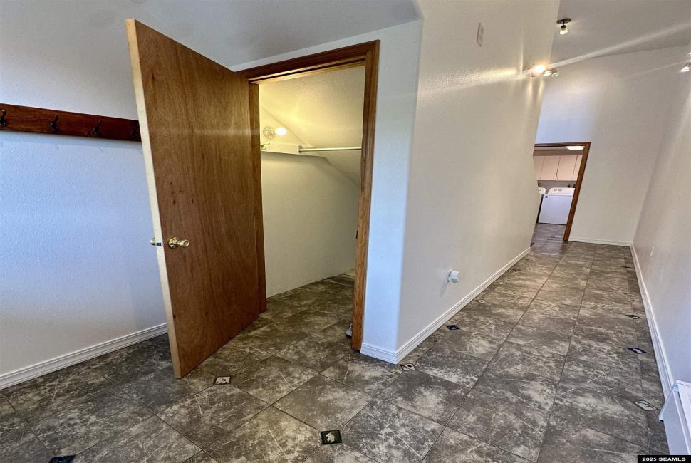 22 Clover View Road, Ketchikan, 99901, 3 Bedrooms Bedrooms, 0 ,3 BathroomsBathrooms,Single Family,Residential,Clover View Road,0,25781