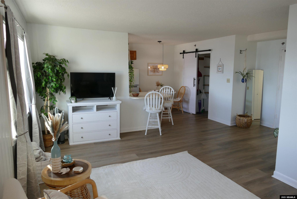 2415 Hemlock Avenue, Ketchikan, 99901, 1 Bedroom Bedrooms, 0 ,1 BathroomBathrooms,Condominium,Residential,Hemlock Avenue,0,25823