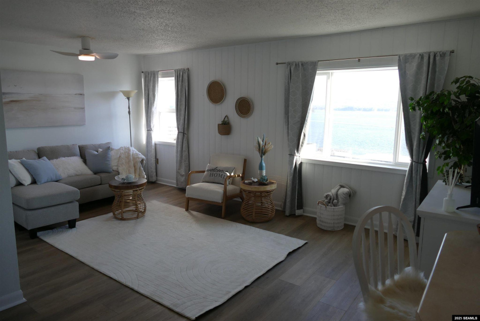 2415 Hemlock Avenue, Ketchikan, 99901, 1 Bedroom Bedrooms, 0 ,1 BathroomBathrooms,Condominium,Residential,Hemlock Avenue,0,25823