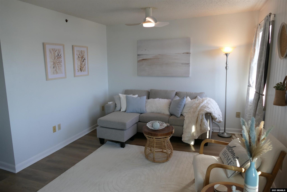 2415 Hemlock Avenue, Ketchikan, 99901, 1 Bedroom Bedrooms, 0 ,1 BathroomBathrooms,Condominium,Residential,Hemlock Avenue,0,25823