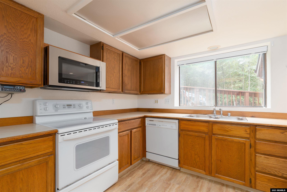 3560 Fairview Avenue, Ketchikan, 99901, 3 Bedrooms Bedrooms, 0 ,2 BathroomsBathrooms,Condominium,Residential,Fairview Avenue,0,25839
