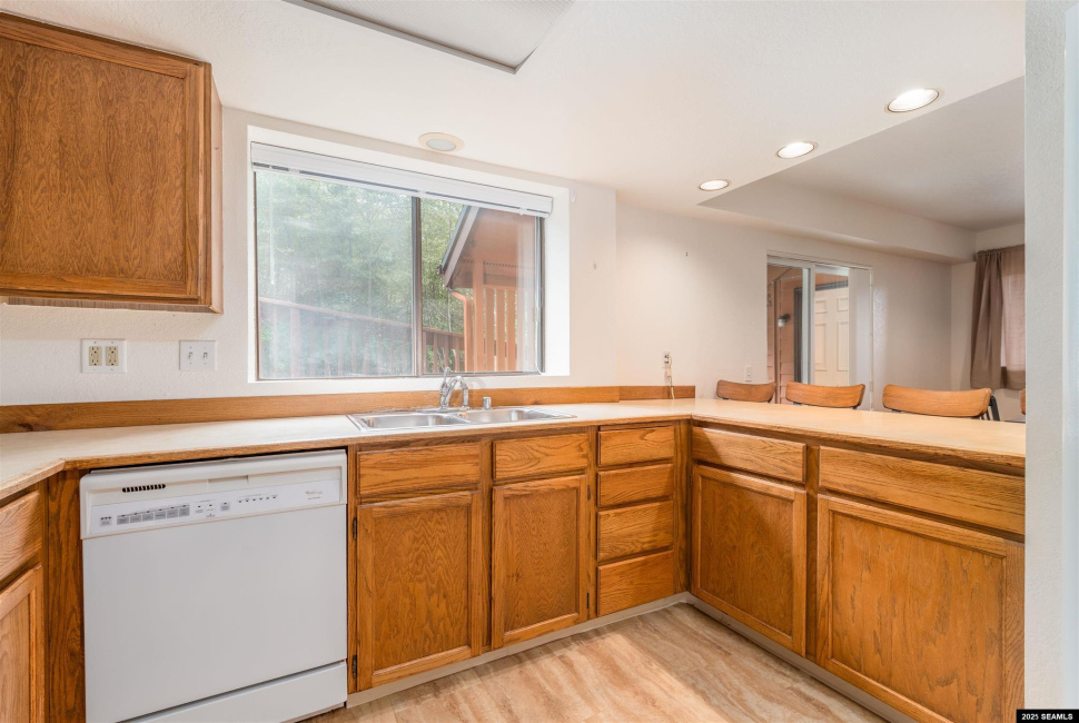 3560 Fairview Avenue, Ketchikan, 99901, 3 Bedrooms Bedrooms, 0 ,2 BathroomsBathrooms,Condominium,Residential,Fairview Avenue,0,25839