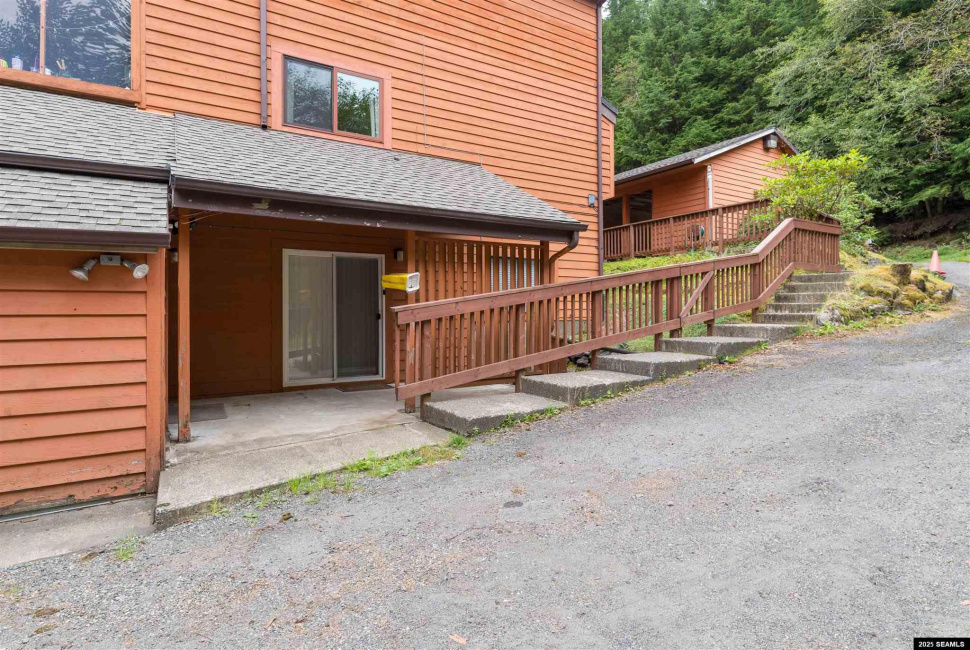 3560 Fairview Avenue, Ketchikan, 99901, 3 Bedrooms Bedrooms, 0 ,2 BathroomsBathrooms,Condominium,Residential,Fairview Avenue,0,25839