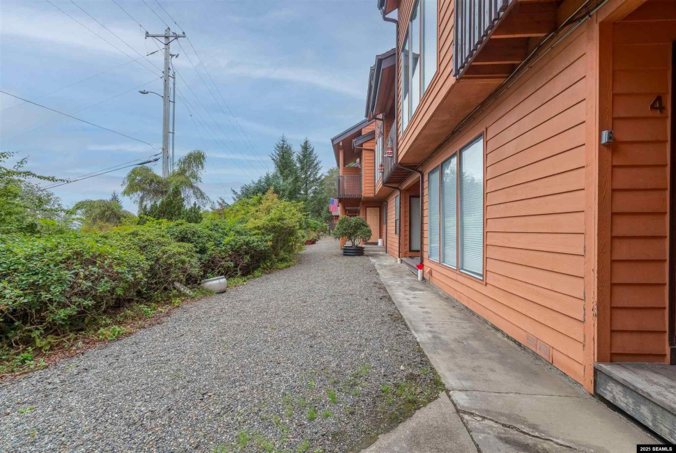 3560 Fairview Avenue, Ketchikan, 99901, 3 Bedrooms Bedrooms, 0 ,2 BathroomsBathrooms,Condominium,Residential,Fairview Avenue,0,25839