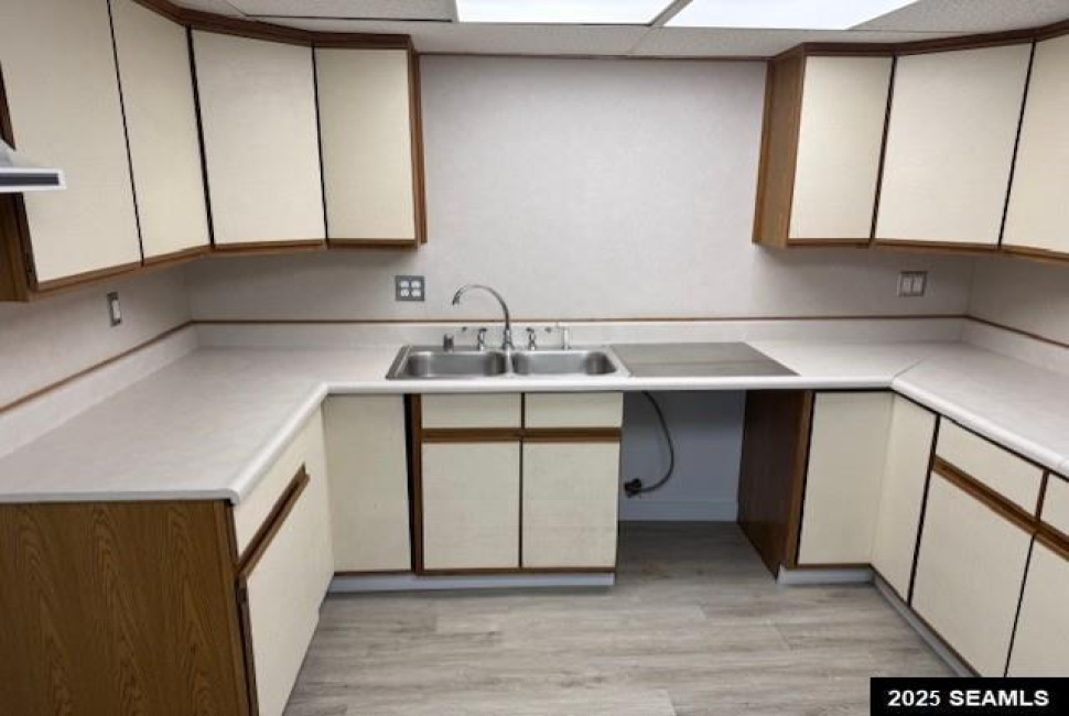 2422 Tongass Avenue, Ketchikan, Alaska 99901, 0 , 0 ,0,Office,Commercial/industrial,Tongass Avenue,0,25879