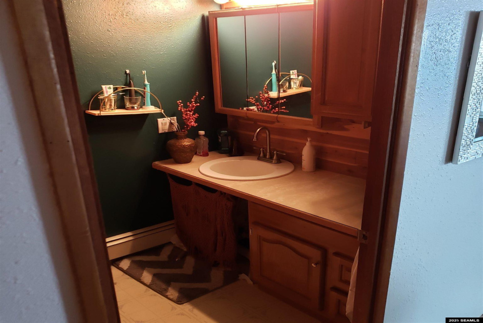 6414 South Tongass Highway, Ketchikan, Alaska 99901, 0 , 0 ,0,Four Plex,Multifamily,South Tongass Highway,0,25884