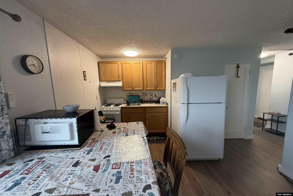 2415 Hemlock Avenue, Ketchikan, 99901, 1 Bedroom Bedrooms, 0 ,1 BathroomBathrooms,Condominium,Residential,Hemlock Avenue,0,25907