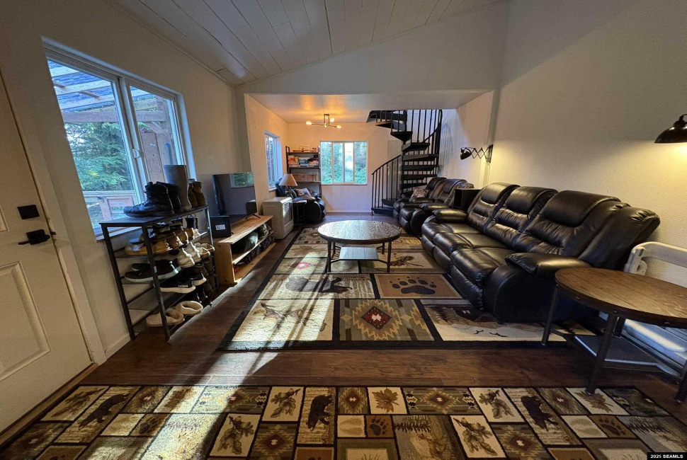 5765 Anna Court, Ketchikan, 99901, 2 Bedrooms Bedrooms, 0 ,1 BathroomBathrooms,Single Family,Residential,Anna Court,0,25910