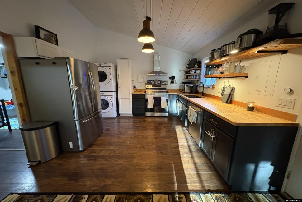 5765 Anna Court, Ketchikan, 99901, 2 Bedrooms Bedrooms, 0 ,1 BathroomBathrooms,Single Family,Residential,Anna Court,0,25910