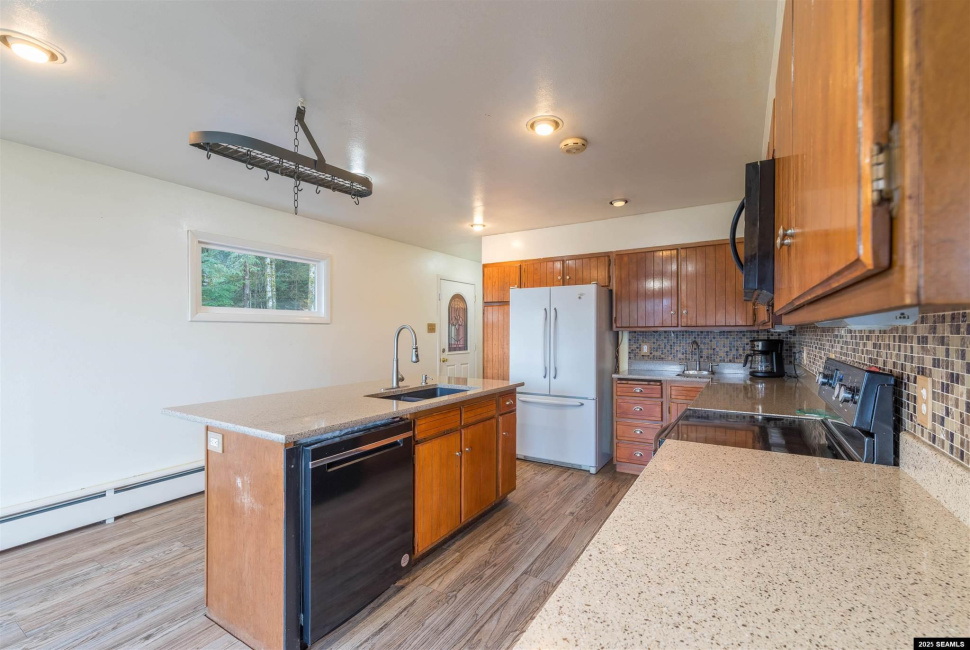 6227 Tongass Hwy., Ketchikan, 99901, 4 Bedrooms Bedrooms, 0 ,3 BathroomsBathrooms,Single Family,Residential,Tongass Hwy.,0,25947