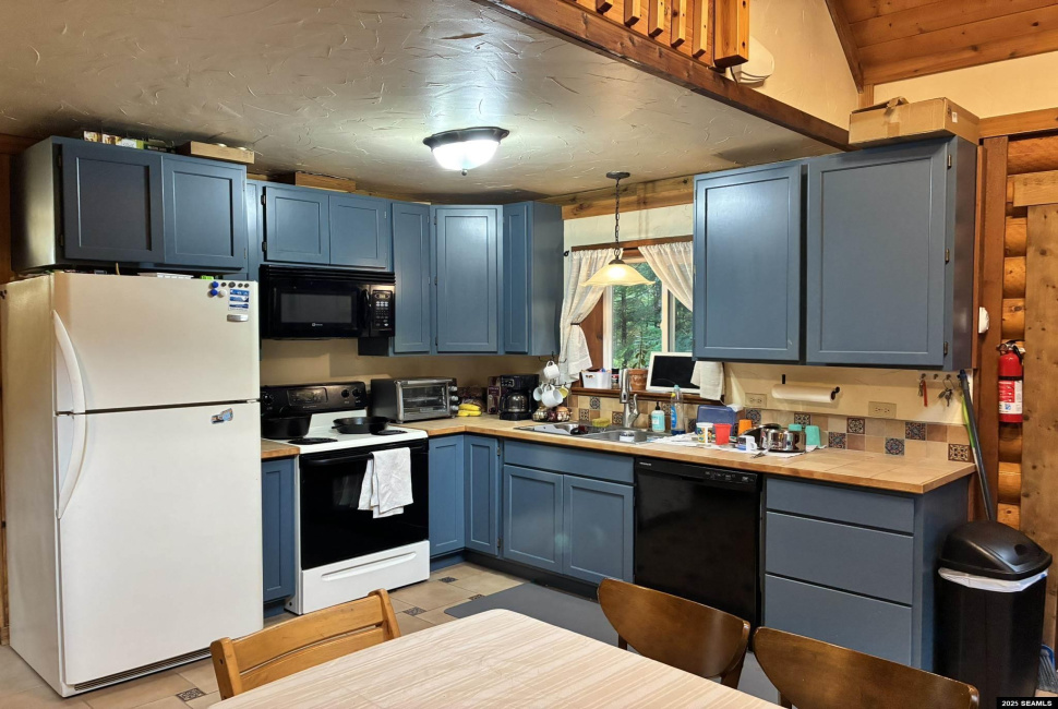 397-399 Candle Court, Ketchikan, Alaska 99901, 0 , 0 ,0,Duplex,Multifamily,Candle Court,0,25970