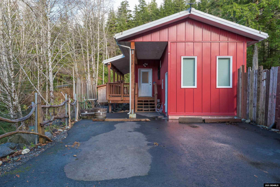 1296 Fifth Street, Ketchikan, Alaska 99901, 0 , 0 ,0,Duplex,Multifamily,Fifth Street,0,25981