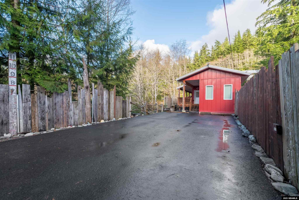 1296 Fifth Street, Ketchikan, Alaska 99901, 0 , 0 ,0,Duplex,Multifamily,Fifth Street,0,25981
