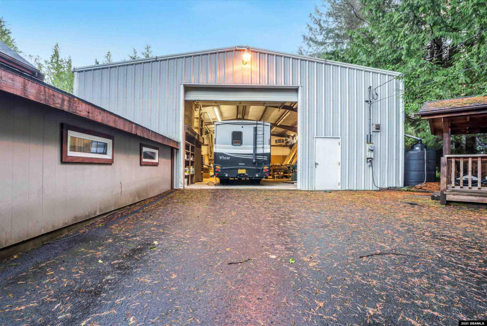 277 Huddle Road, Ketchikan, 99901, 4 Bedrooms Bedrooms, 0 ,2 BathroomsBathrooms,Single Family,Residential,Huddle Road,0,25983