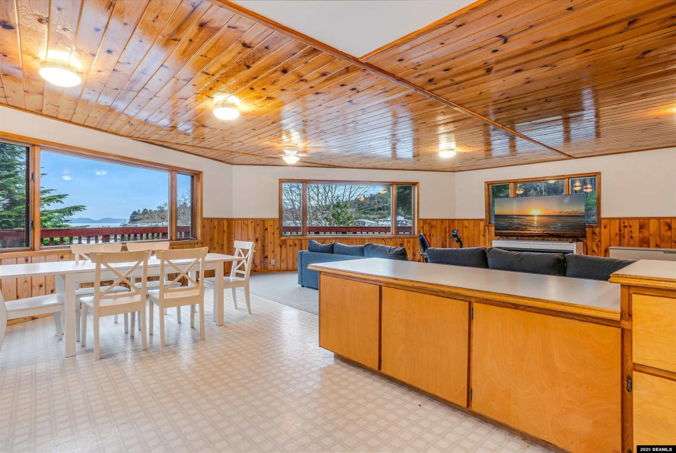 695 Sunset Drive, Ketchikan, Alaska 99901, 0 , 0 ,0,Duplex,Multifamily,Sunset Drive,0,26026