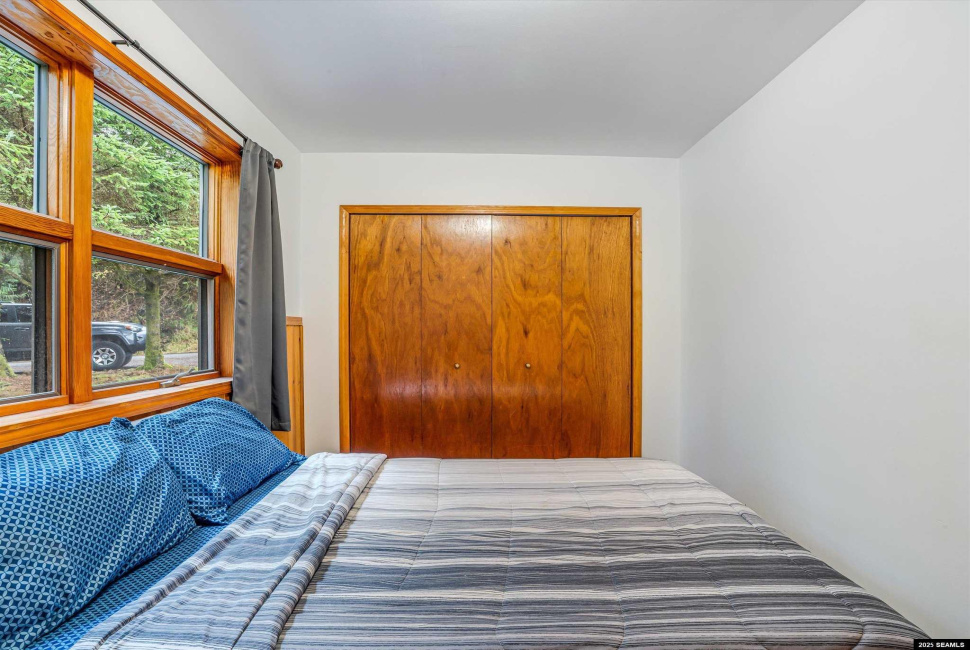 695 Sunset Drive, Ketchikan, Alaska 99901, 0 , 0 ,0,Duplex,Multifamily,Sunset Drive,0,26026