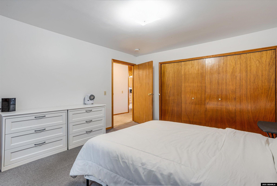 695 Sunset Drive, Ketchikan, Alaska 99901, 0 , 0 ,0,Duplex,Multifamily,Sunset Drive,0,26026