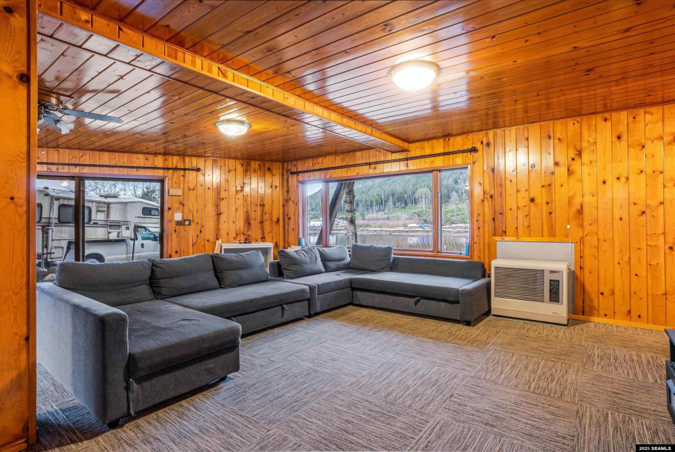 695 Sunset Drive, Ketchikan, Alaska 99901, 0 , 0 ,0,Duplex,Multifamily,Sunset Drive,0,26026