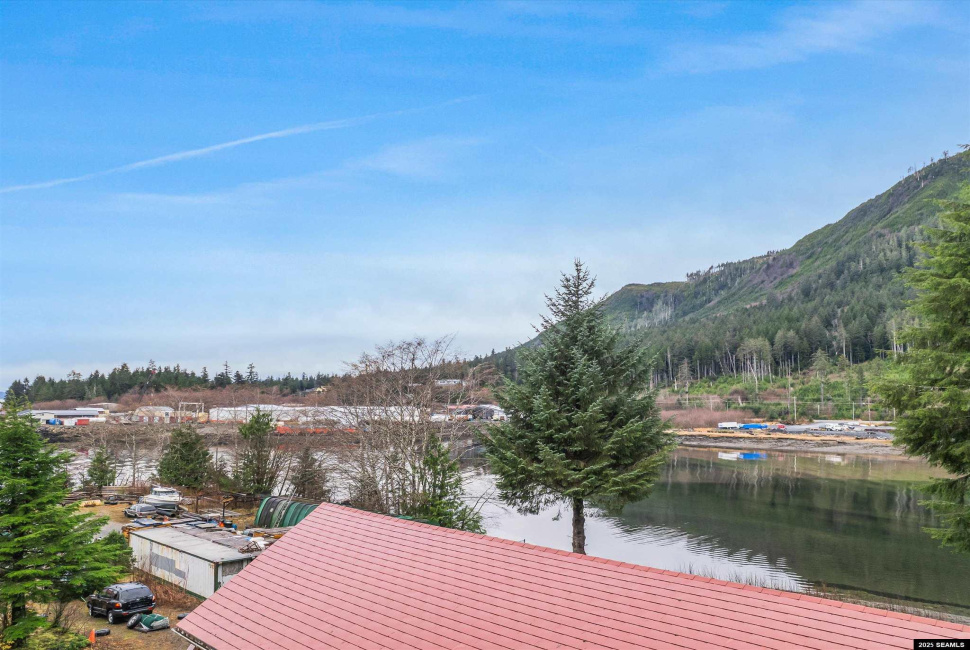 695 Sunset Drive, Ketchikan, Alaska 99901, 0 , 0 ,0,Duplex,Multifamily,Sunset Drive,0,26026