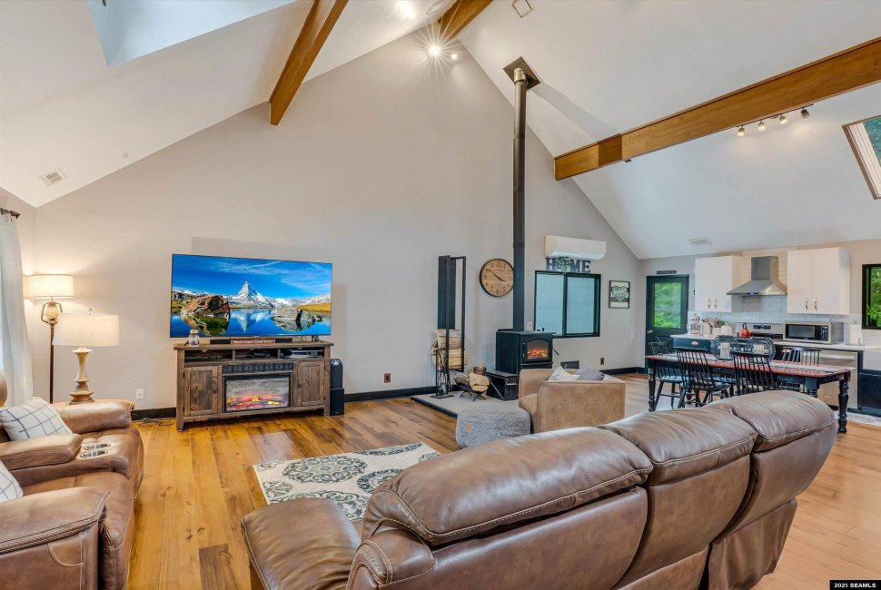 413 Higgins Court, Ketchikan, 99901, 3 Bedrooms Bedrooms, 0 ,2 BathroomsBathrooms,Single Family,Residential,Higgins Court,0,25762