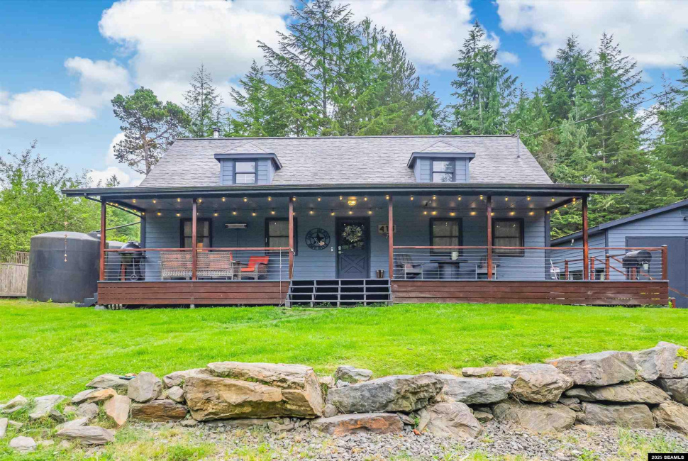 413 Higgins Court, Ketchikan, 99901, 3 Bedrooms Bedrooms, 0 ,2 BathroomsBathrooms,Single Family,Residential,Higgins Court,0,25762