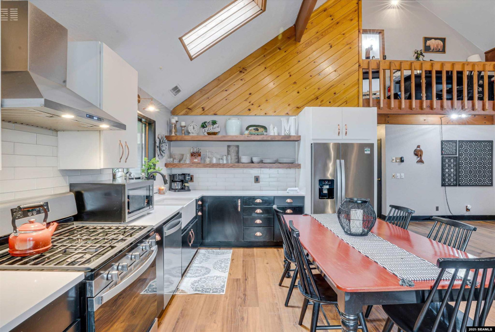 413 Higgins Court, Ketchikan, 99901, 3 Bedrooms Bedrooms, 0 ,2 BathroomsBathrooms,Single Family,Residential,Higgins Court,0,25762