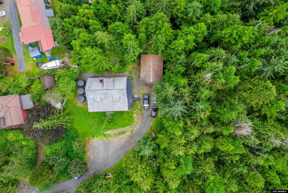 413 Higgins Court, Ketchikan, 99901, 3 Bedrooms Bedrooms, 0 ,2 BathroomsBathrooms,Single Family,Residential,Higgins Court,0,25762