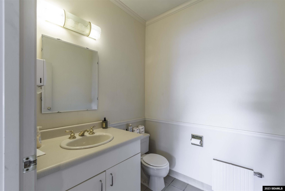 426 Main Street, Ketchikan, Alaska 99901-9999, 0 , 0 ,0,Office/warehouse,Commercial/industrial,Main Street,0,23313